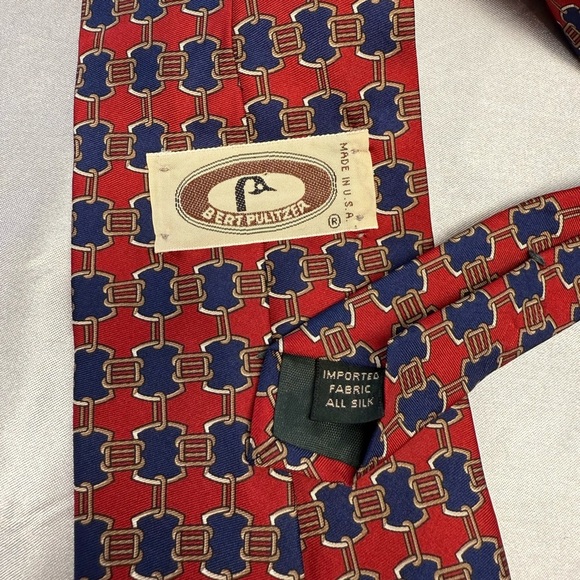 Bert Pulitzer Red and Blue Chain Geometric Pattern Men's Tie All Silk - Picture 2 of 3